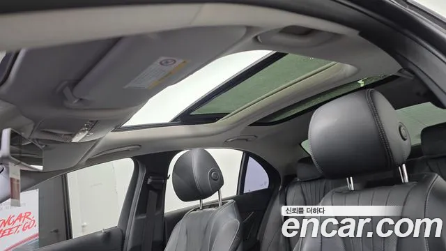 Mercedes-Benz E-Class 2017 — фото 19