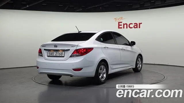 Hyundai Accent 2014 — фото 2
