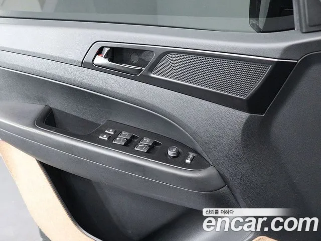 KG_Mobility_Ssangyong Rexton 2020 — фото 12
