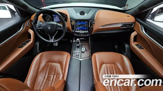 Maserati Levante 2017 — фото 7