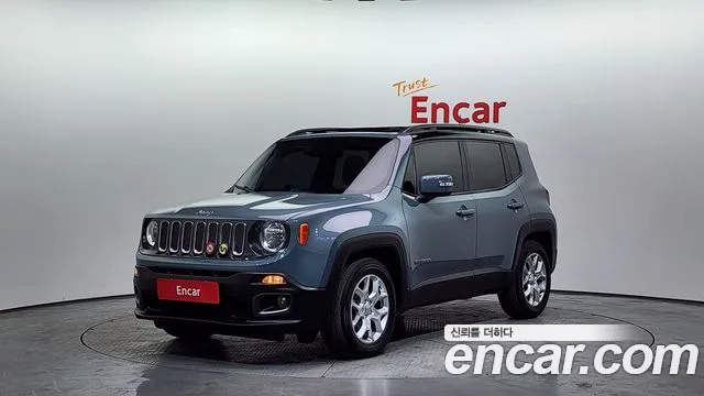 Jeep Renegade 2018 — фото 1