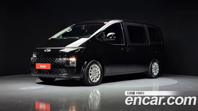 Hyundai Staria 2023 — фото 1