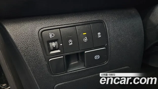 Hyundai Staria 2023 — фото 16