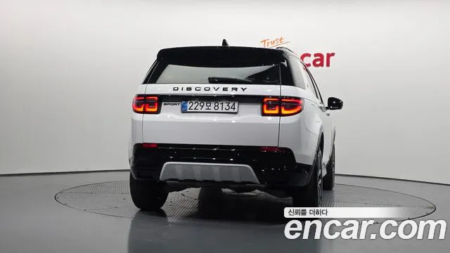 Land Rover Discovery Sport 2025 — фото 4
