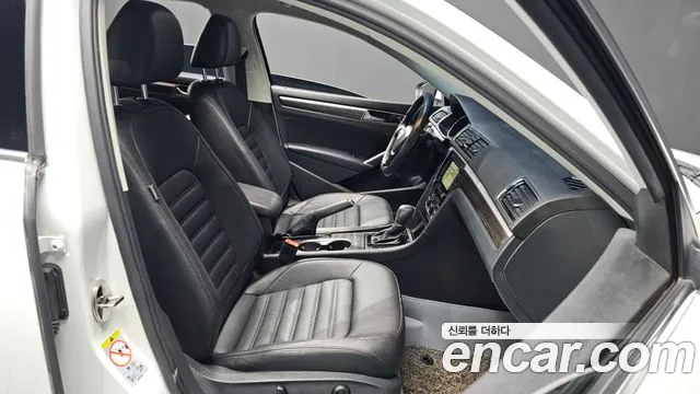 Volkswagen Passat 2018 — фото 11