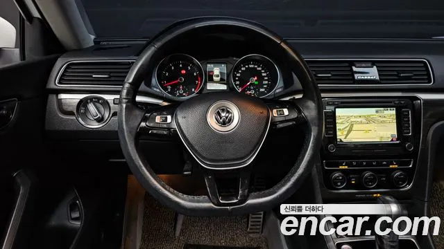 Volkswagen Passat 2018 — фото 14