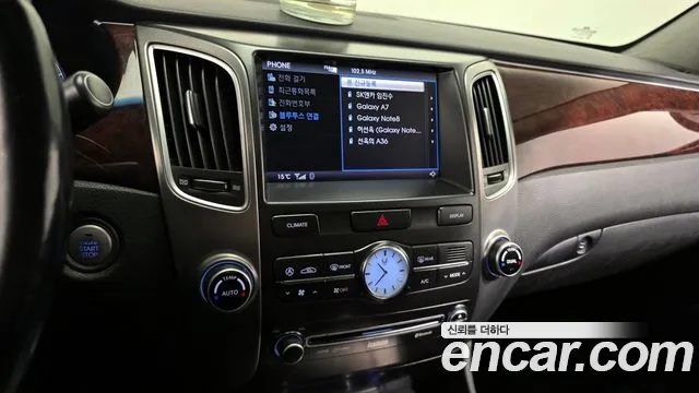 Hyundai Equus 2012 — фото 14