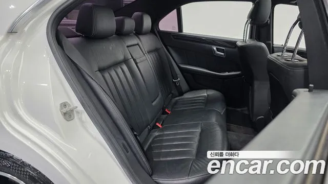 Mercedes-Benz E-Class 2014 — фото 12