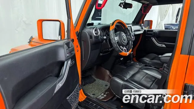 Jeep Wrangler 2012 — фото 10