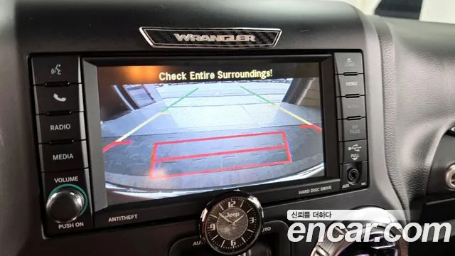 Jeep Wrangler 2012 — фото 15