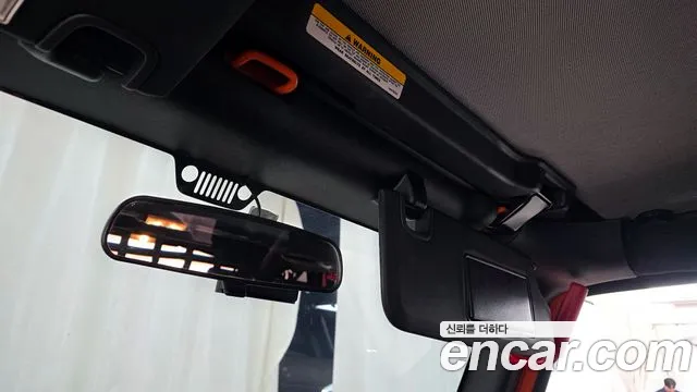 Jeep Wrangler 2012 — фото 16
