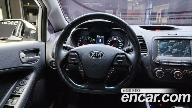 Kia K3 2018 — фото 14
