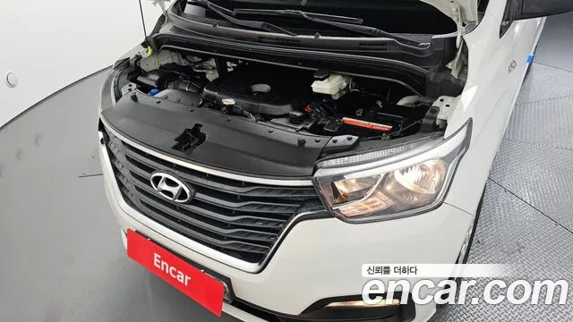Hyundai Starex 2021 — фото 6