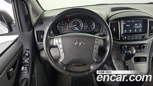 Hyundai Starex 2021 — фото 14
