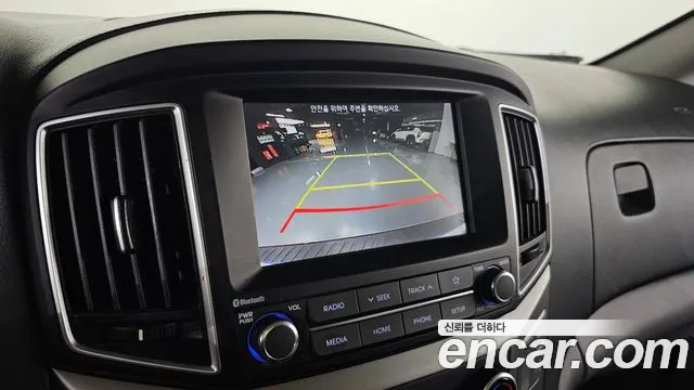 Hyundai Starex 2021 — фото 18