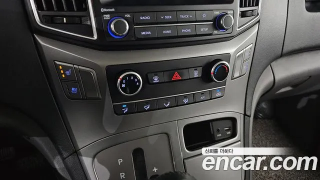Hyundai Starex 2021 — фото 19