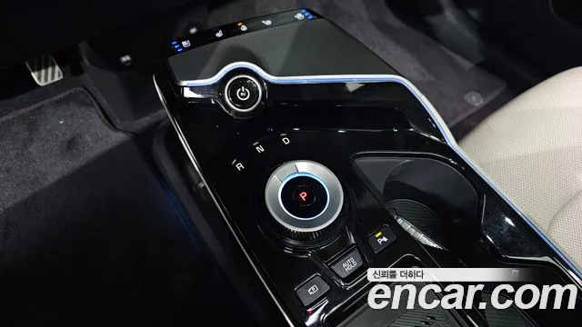 Kia EV6 2023 — фото 9