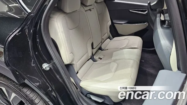 Kia EV6 2023 — фото 12