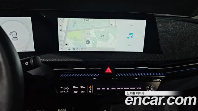 Kia EV6 2023 — фото 14