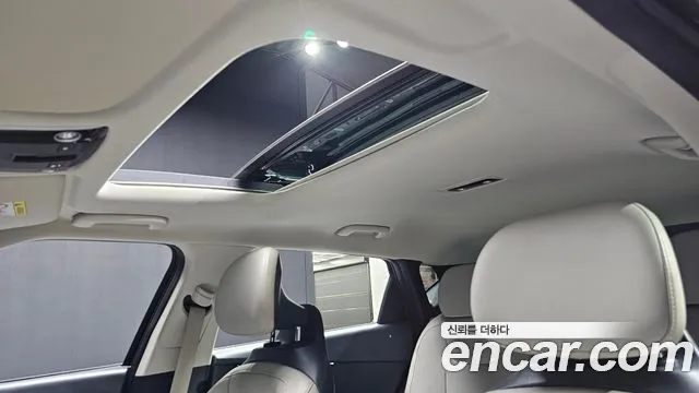 Kia EV6 2023 — фото 17