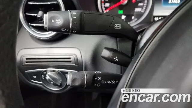 Mercedes-Benz C-Class 2018 — фото 14