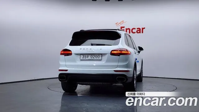 Porsche Cayenne 2016 — фото 4