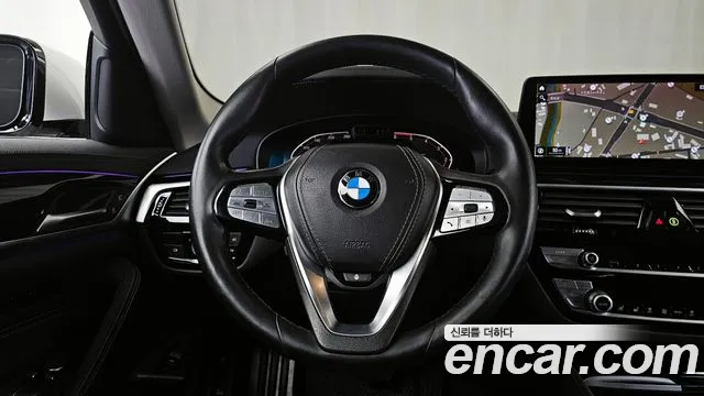 BMW 5-Series 2021 — фото 13