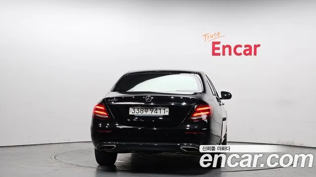 Mercedes-Benz E-Class 2020 — фото 4