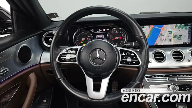 Mercedes-Benz E-Class 2020 — фото 13