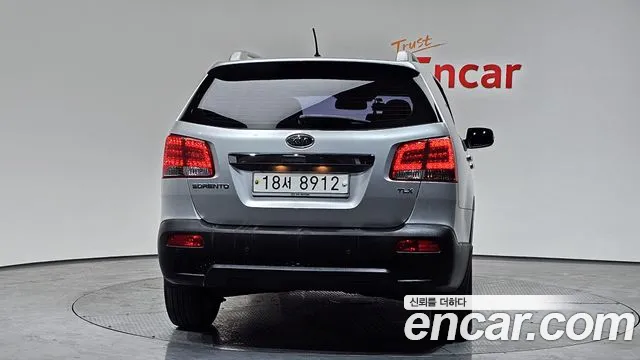Kia Sorento 2012 — фото 4