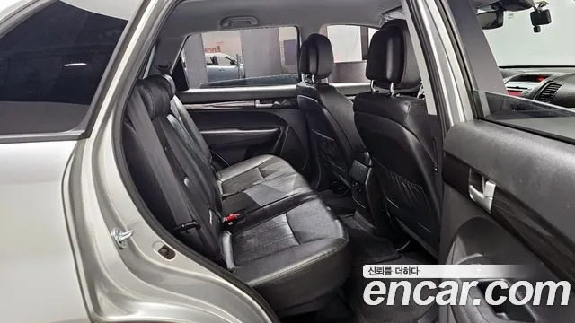 Kia Sorento 2012 — фото 12