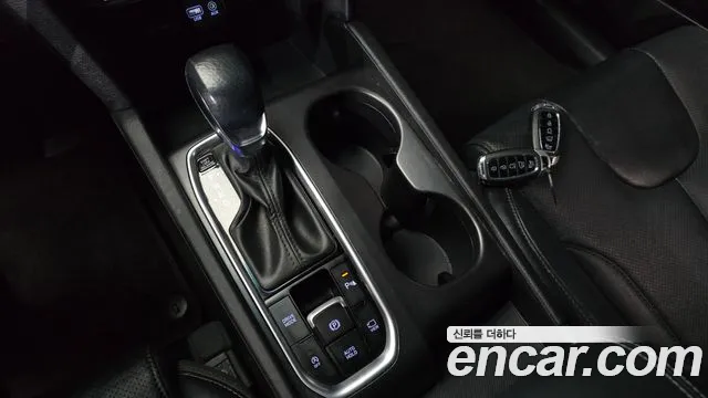 Hyundai Santafe 2020 — фото 9
