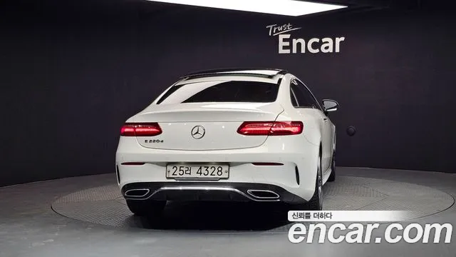 Mercedes-Benz E-Class 2019 — фото 4