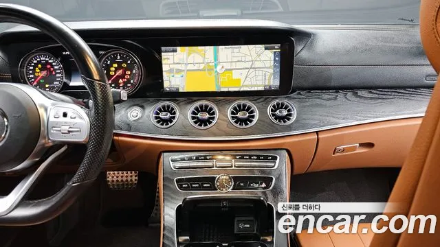 Mercedes-Benz E-Class 2019 — фото 14