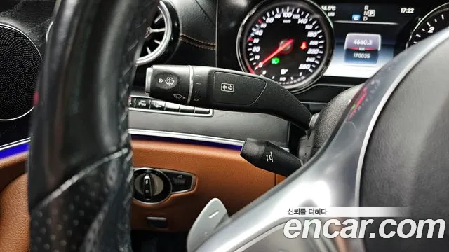 Mercedes-Benz E-Class 2019 — фото 16