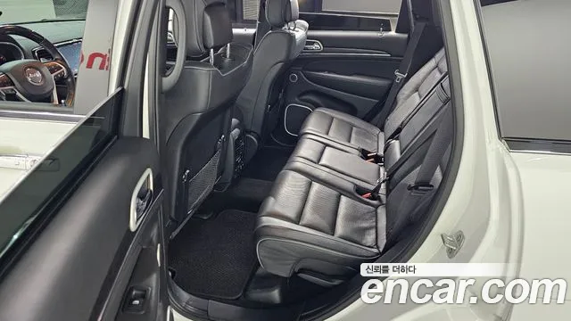 Jeep Cherokee 2021 — фото 13
