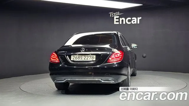 Mercedes-Benz C-Class 2017 — фото 4
