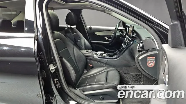 Mercedes-Benz C-Class 2017 — фото 10