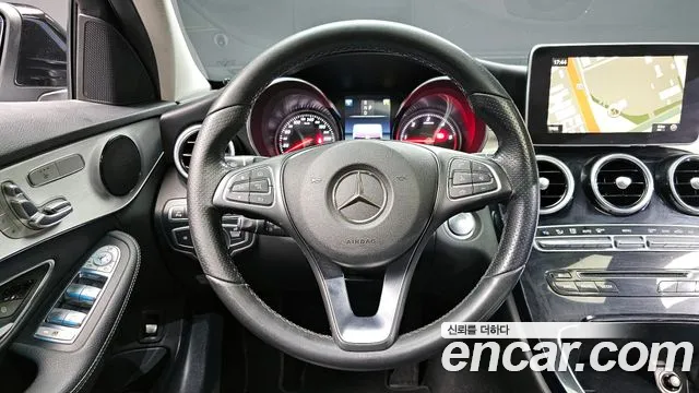 Mercedes-Benz C-Class 2017 — фото 13