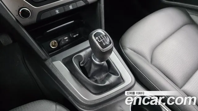 Hyundai AVANTE 2018 — фото 9