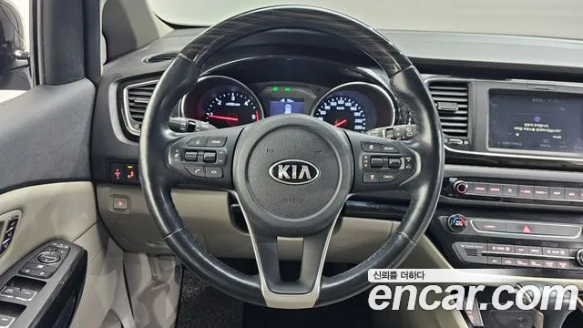 Kia Canival 2019 — фото 13