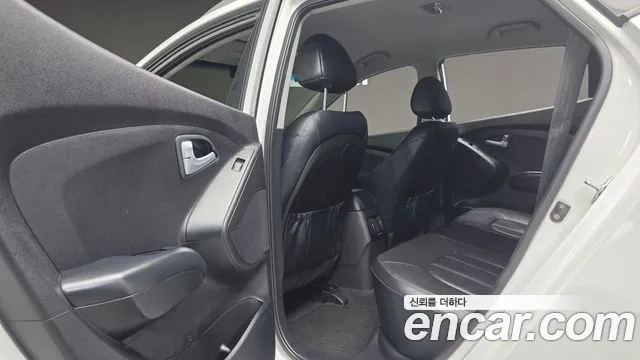 Hyundai Tucson 2015 — фото 17