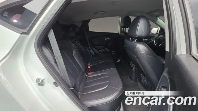 Hyundai Tucson 2015 — фото 19