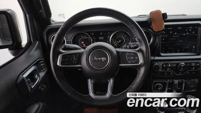 Jeep Wrangler 2021 — фото 13
