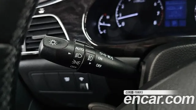 Hyundai Genesis 2013 — фото 17