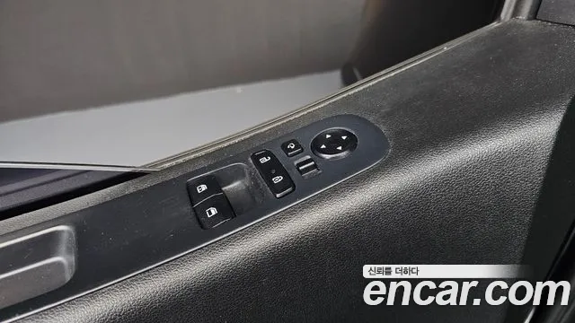 Hyundai Staria 2022 — фото 15