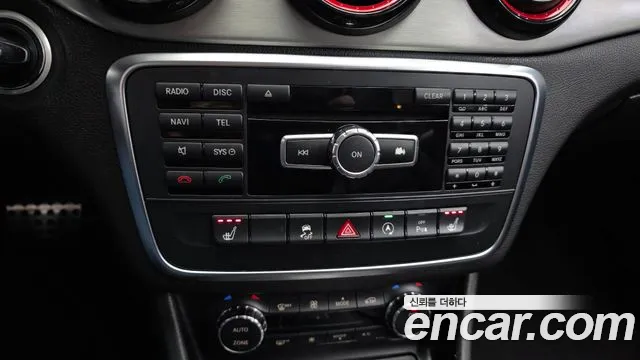 Mercedes-Benz GLA-Class 2015 — фото 16