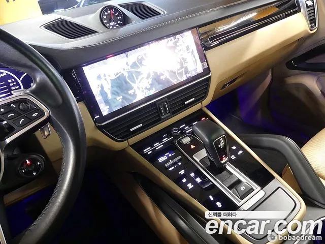 Porsche Cayenne 2021 — фото 15
