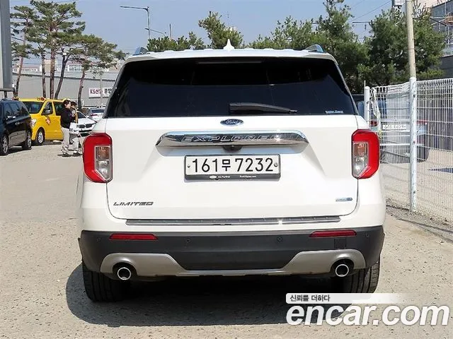 Ford Explorer 2020 — фото 4