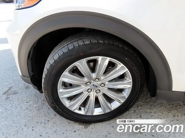 Ford Explorer 2020 — фото 20